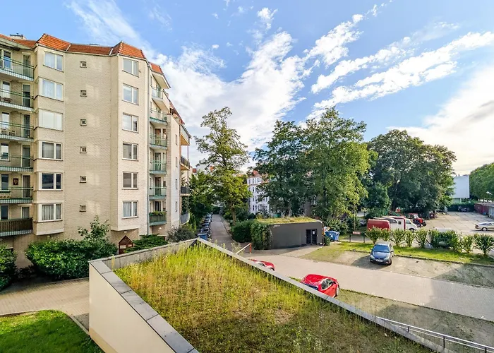 Pasteura Cosy By Bookinghost *